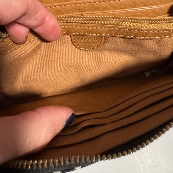 Fossil Polka dot wallet with gold zipper - Picture 5 of 10